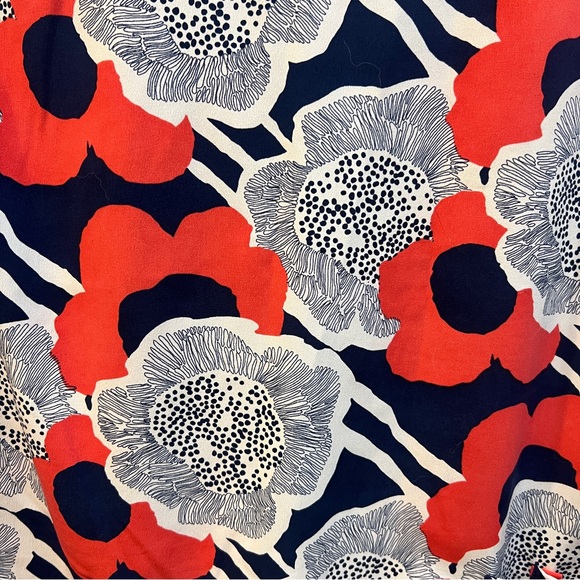 Premier by Healing Hands Flower Print Scrub Top - Picture 2 of 6